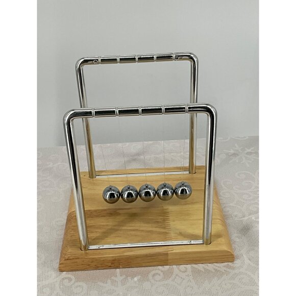 Newtons Cradle Desk Toy With Chrome Frame & Wooden Base - Picture 4 of 8